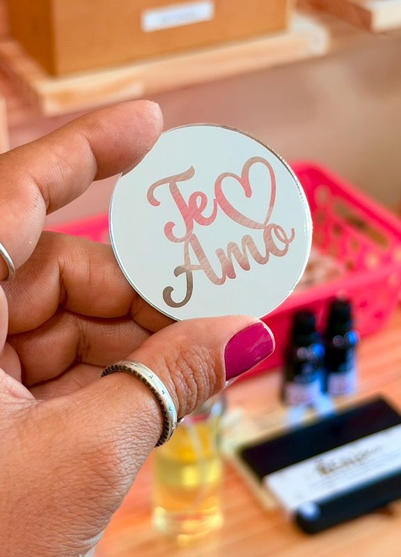 Medalha "Te Amo" Luxo Para Bolo 5cm